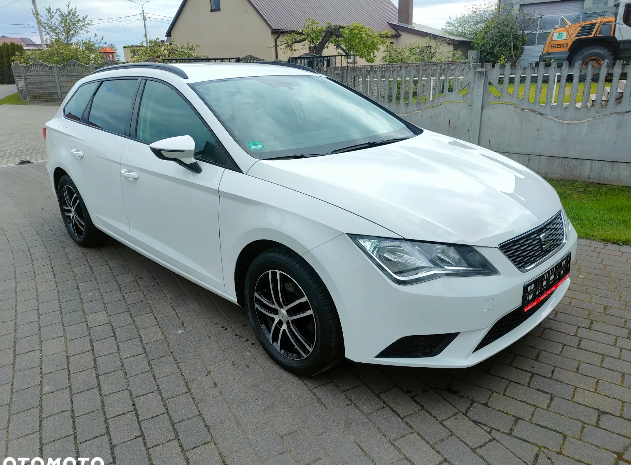 Seat Leon cena 36900 przebieg: 158000, rok produkcji 2014 z Sanok małe 352